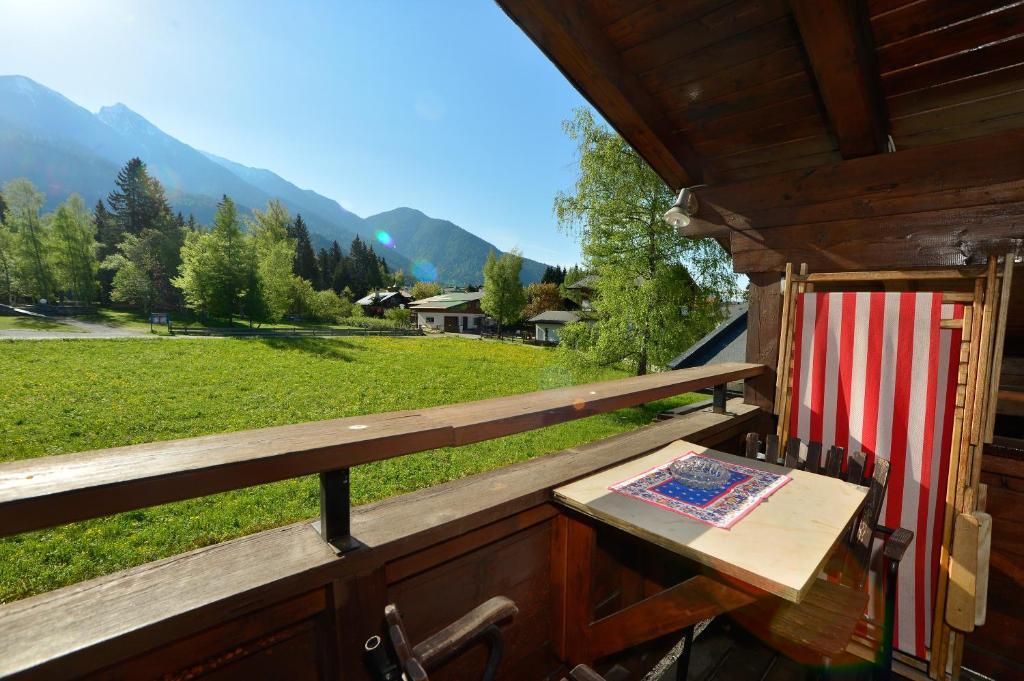 Haus Orplid Otel Seefeld in Tirol Oda fotoğraf